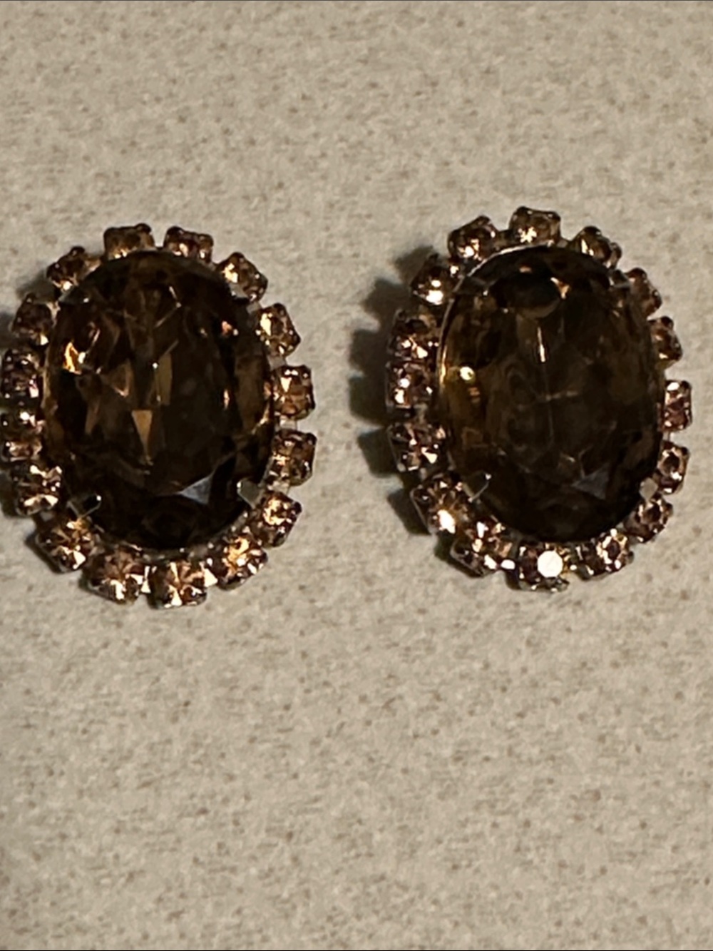 Elegant silver tone amber colored Crystal Oval Clip-On Earrings (846) unmarked